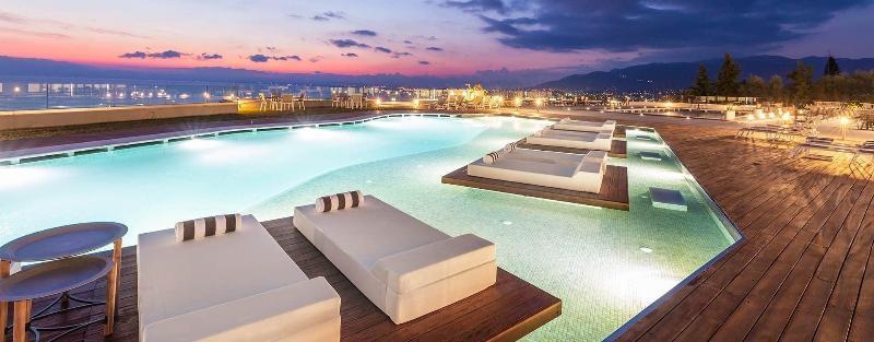 Messinian Icon Hotel & Suites Каламата Екстериор снимка