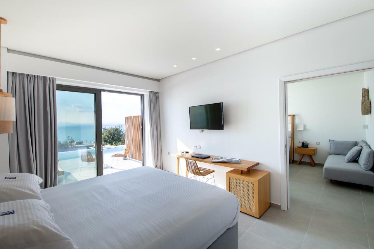 Messinian Icon Hotel & Suites Каламата Екстериор снимка